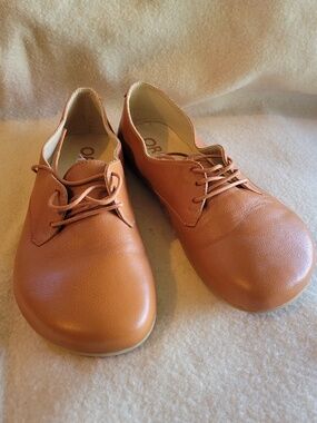new Origo Women's Derby 8.5 / 39  camel natural leather barefoot shoes